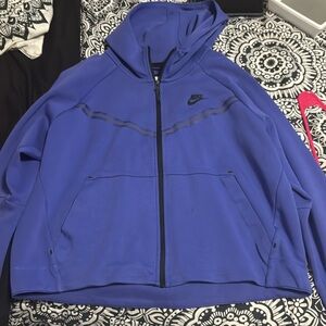 Nike Tech Zip Up cropped sz large